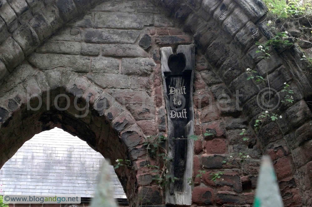 St John the Baptist Church, 'Dust to Dust'